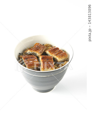 鰻丼を白背景で撮影 鰻丼を白背景で撮影 143813896