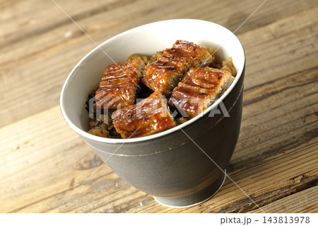 鰻丼の単品撮影 鰻丼の単品撮影 143813978