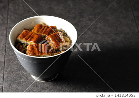鰻丼の単品撮影 鰻丼の単品撮影 143814055