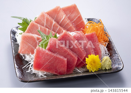 マグロの刺身　2種盛り合わせ 143815544