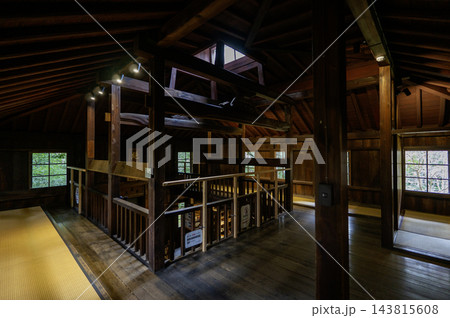 中野区立哲学堂公園　「絶対城」の2階室内風景　東京都中野区松が丘1丁目 143815608