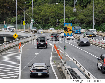 首都高速入口　本線への合流車線（都心環状線内回り・代官町入口） 143816090