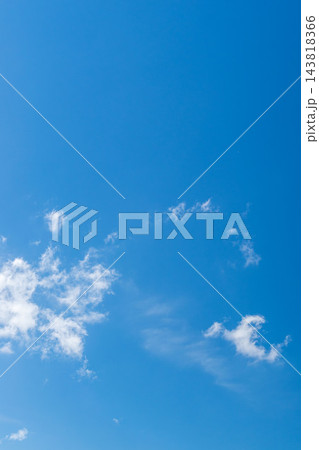 夏の爽やかな青空と浮かぶ夏雲71 夏の爽やかな青空と浮かぶ夏雲71 143818366