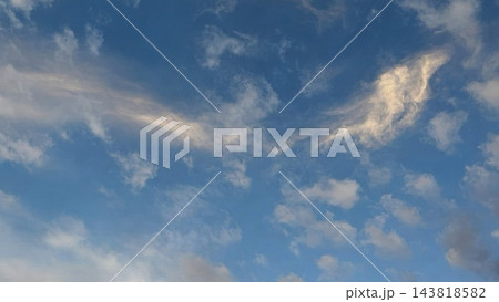 龍雲と澄み渡る青空 143818582