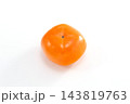 新鮮な柿 143819763