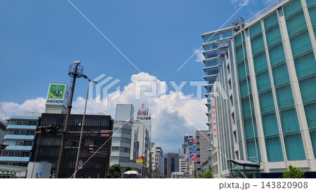 静岡市街から見る入道雲 143820908