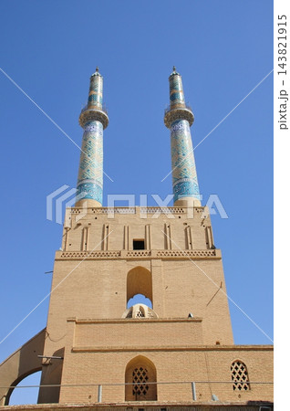 イラン、ヤズド、金曜日のモスク、ジャーメ・モスク、イランで最も高いミナレット イラン、ヤズド、金曜日のモスク、ジャーメ・モスク、イランで最も高いミナレット 143821915