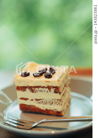 京都のカフェで食べるケーキとコーヒー 京都のカフェで食べるケーキとコーヒー 143823861