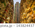 香港　夜のモンスターマンション 143824437