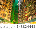 香港　夜のモンスターマンション 143824443