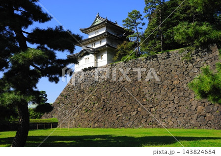 新緑に包まれた皇居の富士見櫓 10月皇居73富士見櫓 新緑に包まれた皇居の富士見櫓 10月皇居73富士見櫓 143824684