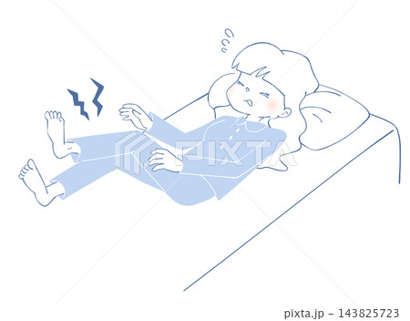 夜中に脚がつって目が覚める女性のイラスト 夜中に脚がつって目が覚める女性のイラスト 143825723
