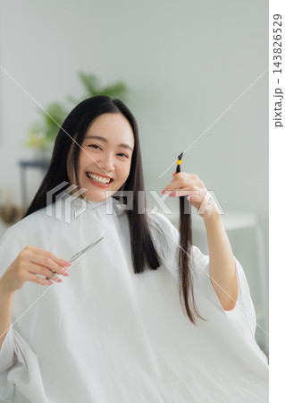 ヘアドネーション 143826529