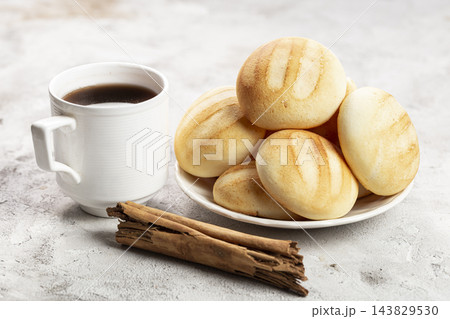 Delicious and nutritious almojabanas or pandebono, a food based on cassava flour and cheese 143829530