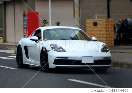 ドイツ製のスポーツカー ドイツ製のスポーツカー 143834493