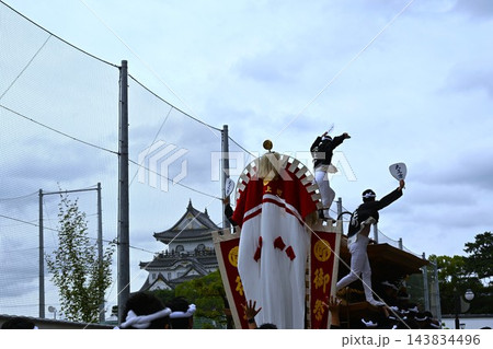 岸和田だんじり祭りの宮入 大阪 岸和田だんじり祭りの宮入 大阪 143834496