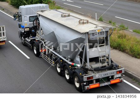粉粒体運搬車(バルク車) 粉粒体運搬車(バルク車) 143834956