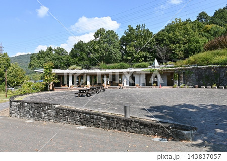 小牧市総合公園市民四季の森の四季の家 143837057