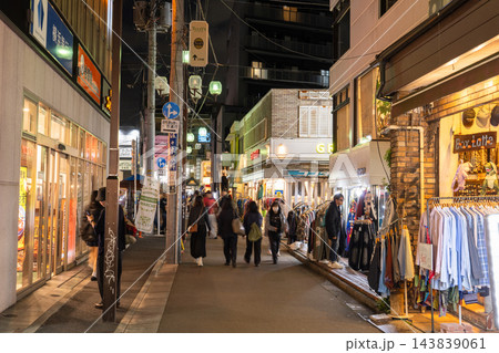 下北沢・夜のストリート 下北沢・夜のストリート 143839061