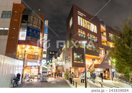 下北沢・夜のストリート 下北沢・夜のストリート 143839084