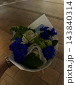 大切な人への花の贈り物 143840314