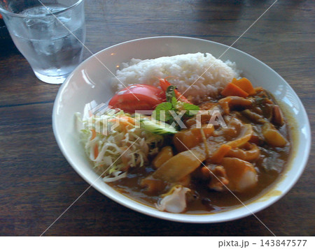 野菜たっぷりのカレーライス 野菜たっぷりのカレーライス 143847577
