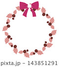 シンプルなピンクのもみの葉と木の実のクリスマスリース 143851291
