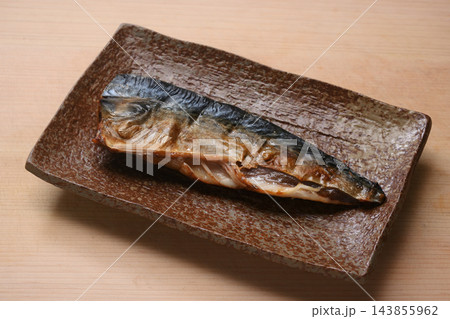 鯖の塩焼き　鯖の文化干し	 143855962