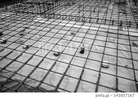 住宅の基礎工事 配筋工事 a-6 モノクロ 住宅の基礎工事 配筋工事 a-6 モノクロ 143857167