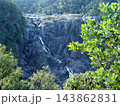 乾季の滝 143862831