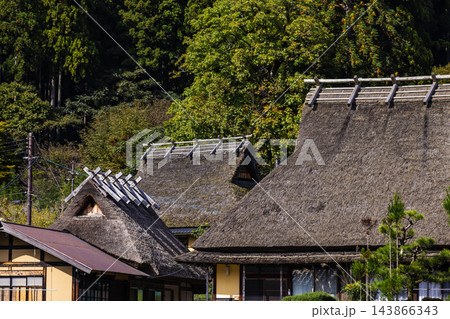 美山町 茅葺屋根の古民家 143866343