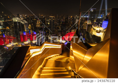 【タイ バンコク】Roof Top Barから見る夜景(CRU Champagne) 【タイ バンコク】Roof Top Barから見る夜景(CRU Champagne) 143876110