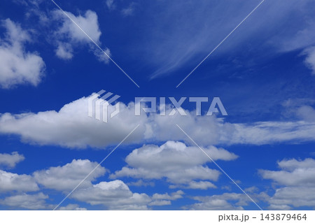 青空に浮かぶ雲 青空に浮かぶ雲 143879464