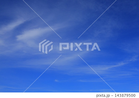 青空に浮かぶ雲 143879500
