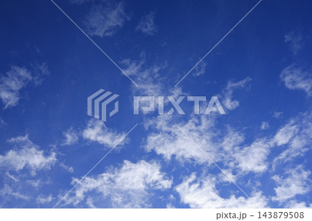 青空に浮かぶ雲 青空に浮かぶ雲 143879508