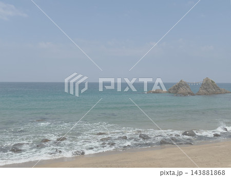 空と海と二見ヶ浦、家族の休日 143881868