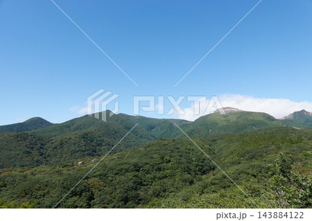 那須連山 那須高原 八幡 栃木県那須町 山並みと青空 143884122