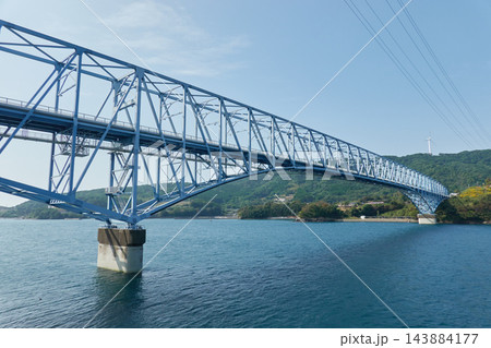 黒之瀬戸大橋 海峡に架かる鋼トラス橋 鹿児島県長島町 阿久根市 黒之瀬戸大橋 海峡に架かる鋼トラス橋 鹿児島県長島町 阿久根市 143884177