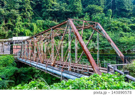 《愛媛県》鉱夫が坑内電車で渡っていた「四通橋」 《愛媛県》鉱夫が坑内電車で渡っていた「四通橋」 143890578