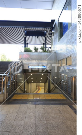 横浜市営地下鉄あずみ野駅出口4 143890671