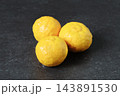 黒背景で撮った柚子 143891530