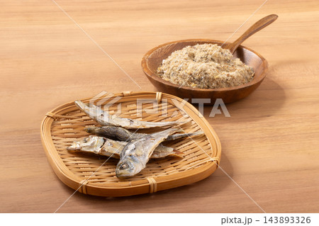 ［長崎県産］あじ　煮干し　粉末 143893326