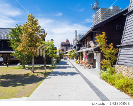 閑静な住宅街 143895068