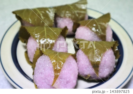 桜餅のクローズアップ 桜餅のクローズアップ 143897825