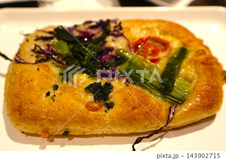 彩り野菜のチーズフォカッチャ 彩り野菜のチーズフォカッチャ 143902715