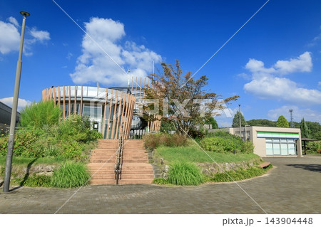 豊田市、鞍ヶ池公園の風景(鞍ヶ池PA側) 豊田市、鞍ヶ池公園の風景(鞍ヶ池PA側) 143904448