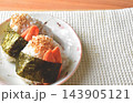 アスタキサンチン　ビタミンDもたっぷりヘルシーサケのおむすび 143905121