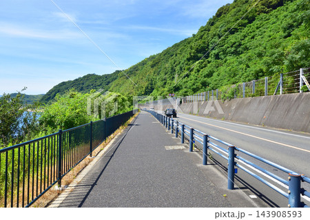兵庫県淡路島国道28号、塩田港から岩戸橋までの風景(2024年夏) 兵庫県淡路島国道28号、塩田港から岩戸橋までの風景(2024年夏) 143908593