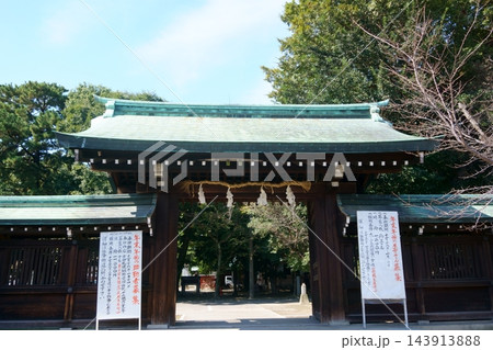真清田神社　正面から見た東門2 143913888