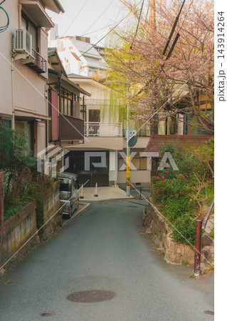 [有馬温泉]朝日の光が優しく包み込む！関西を代表する有名温泉街の風景 143914264